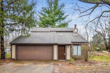 2808 Six Mile Ln Louisville, KY 40220